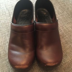 Brown Dansko clogs size 38
